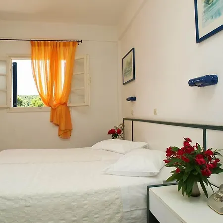 Hotel Muses Koukounaries